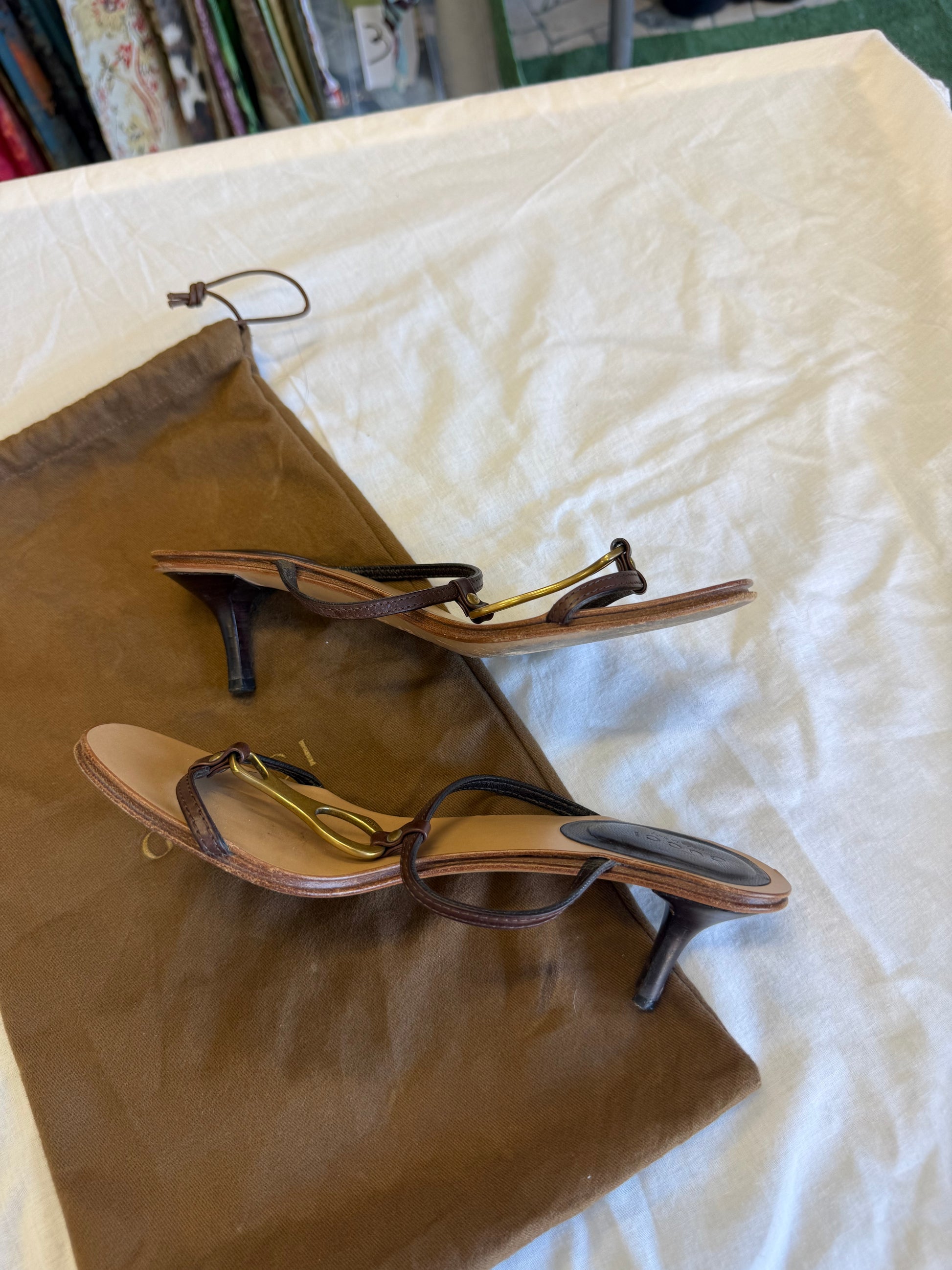 Sandalo Gucci FW1996 gioiello oro kitten
