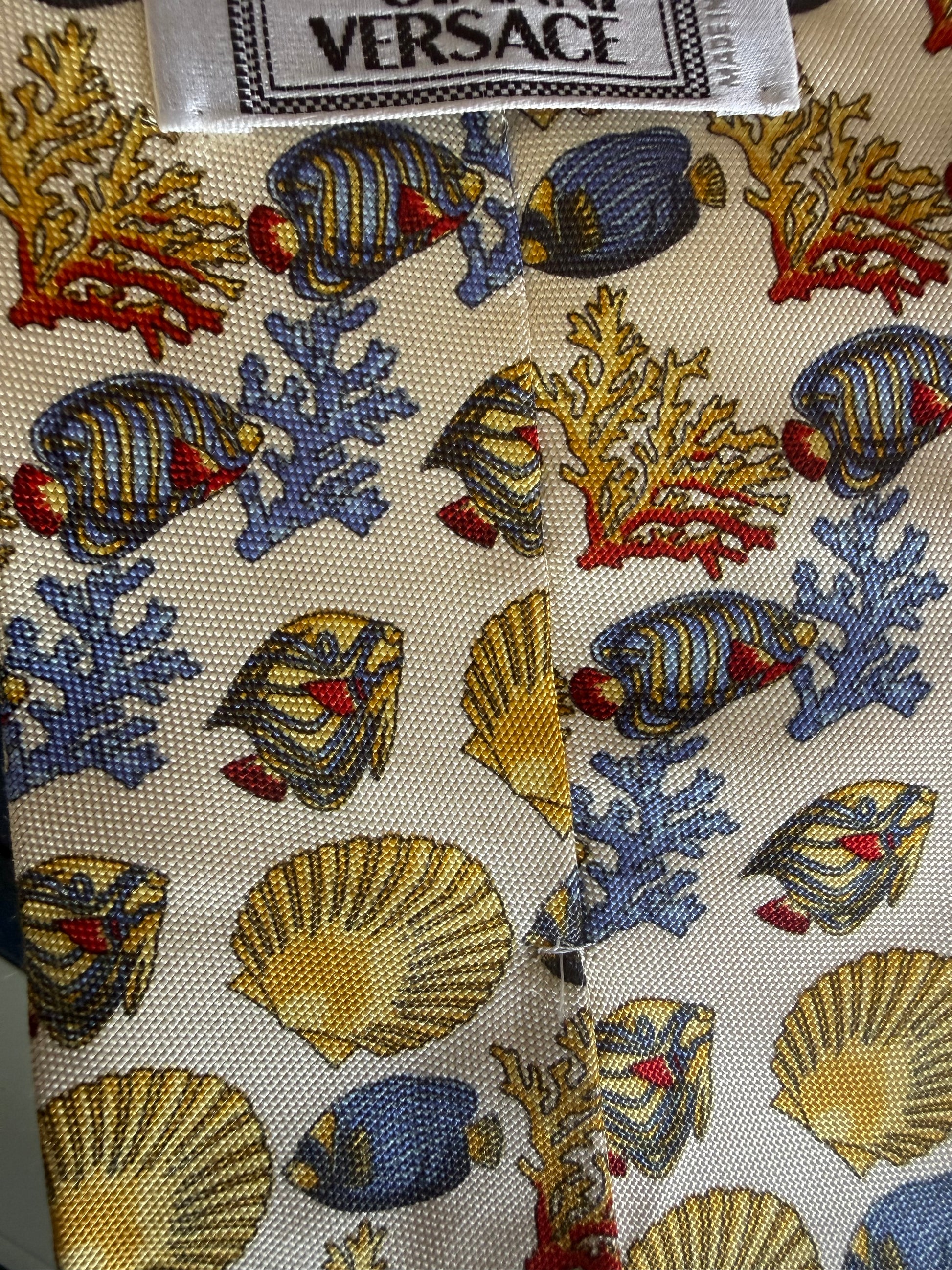 Cravatta Gianni Versace pesci e mare 1990s