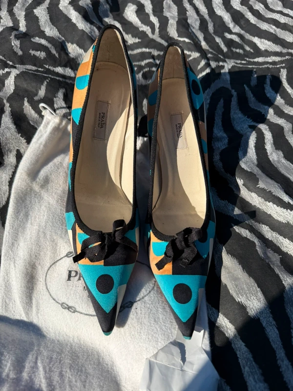 Tacchi décolleté Prada FW2003 seta Holiday & Brown