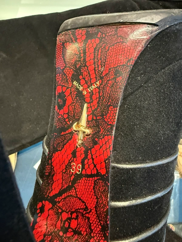 Stivali alti Cesare Paciotti 2000”