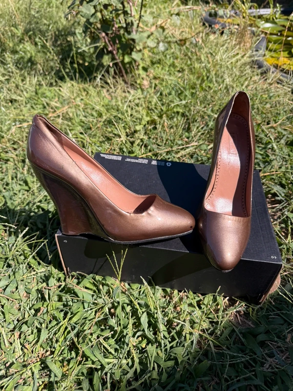 Tacchi con zeppa Alaia 2005 circa