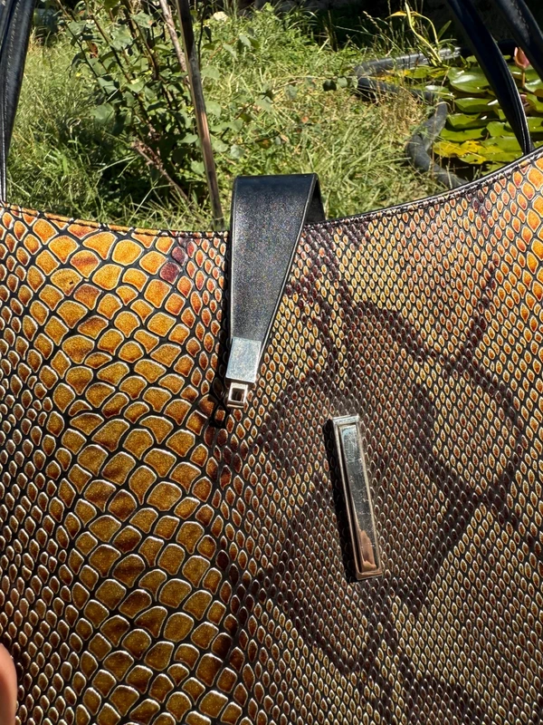 Borsa a spalla , pitonata, nuova