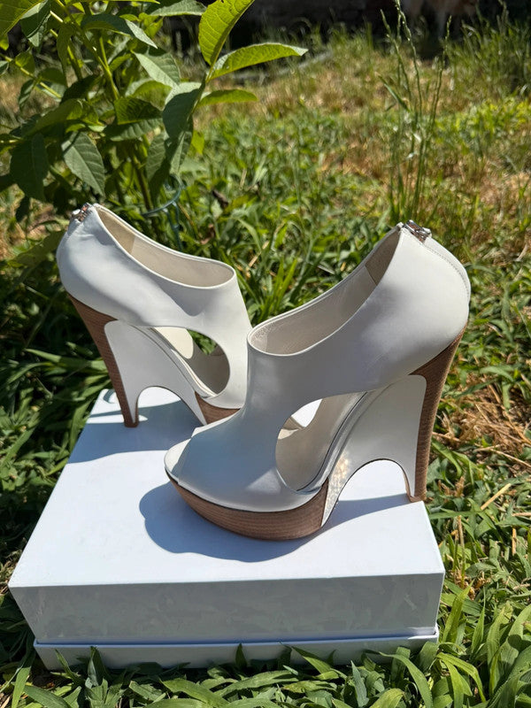 Tacchi Gucci SS2010