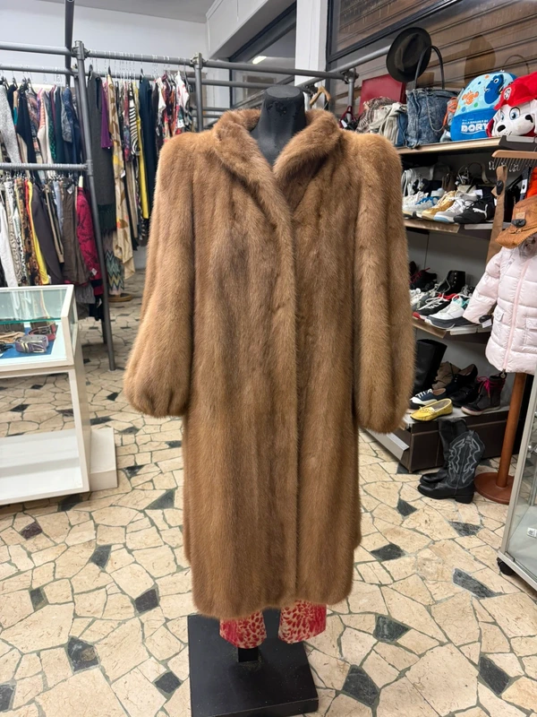 Pelliccia visone chiaro