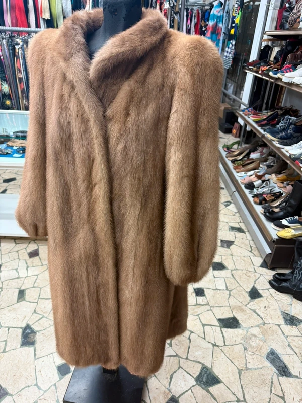 Pelliccia visone chiaro