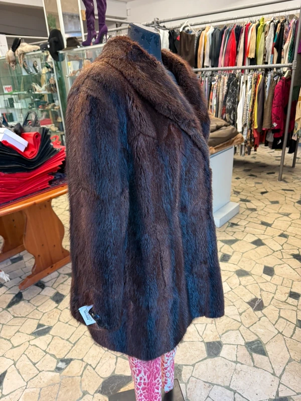 Pelliccia marmotta marrone