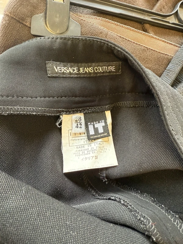 Pantalone Versace Capri stile bondage anni 2000