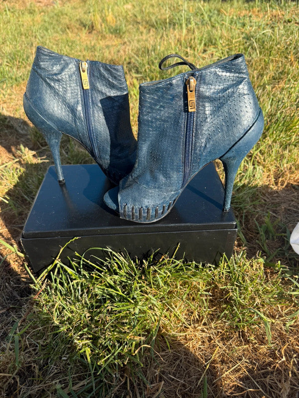 Tacchi sfiletto Versace FW2011