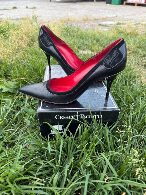 Décolleté Paciotti con ricamo
