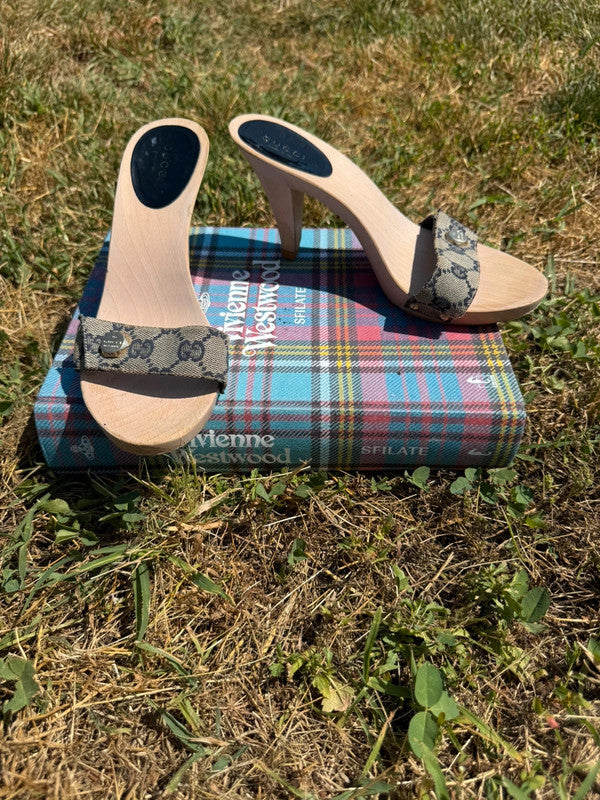 Zoccoli Gucci in legno 2000"