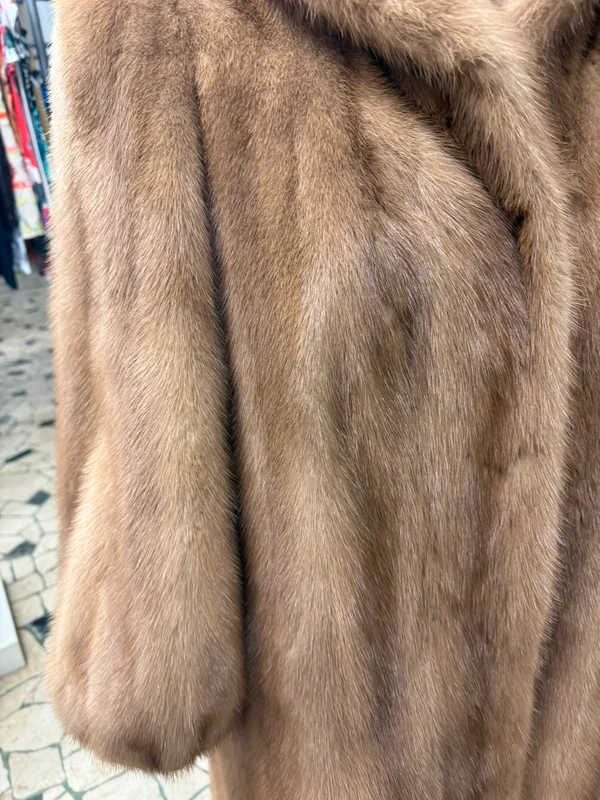 Pelliccia visone chiaro