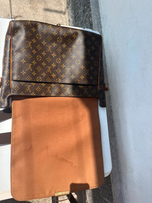Louis Vuitton Abbesses
