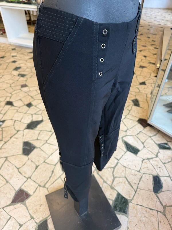 Pantalone Versace Capri stile bondage anni 2000