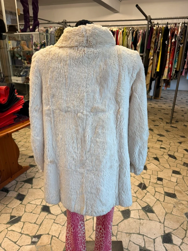 Cappotto bianco peloso coniglio