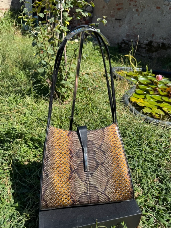 Borsa a spalla , pitonata, nuova