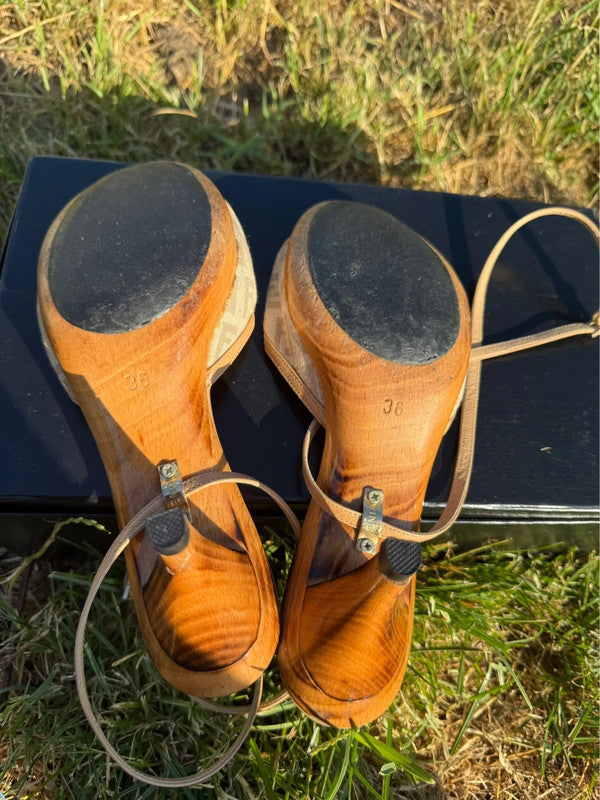 Sandali kitten heels Fendi “baguette”