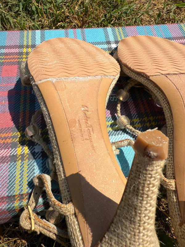 Sandalo gioiello fiore Salvatore Ferragamo